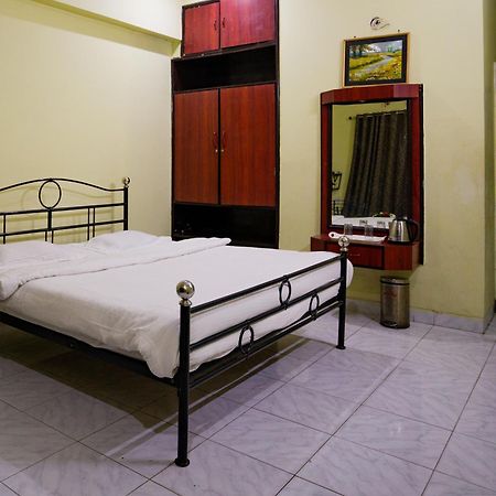 Hotel Girdhar Mahal Indore Exterior foto