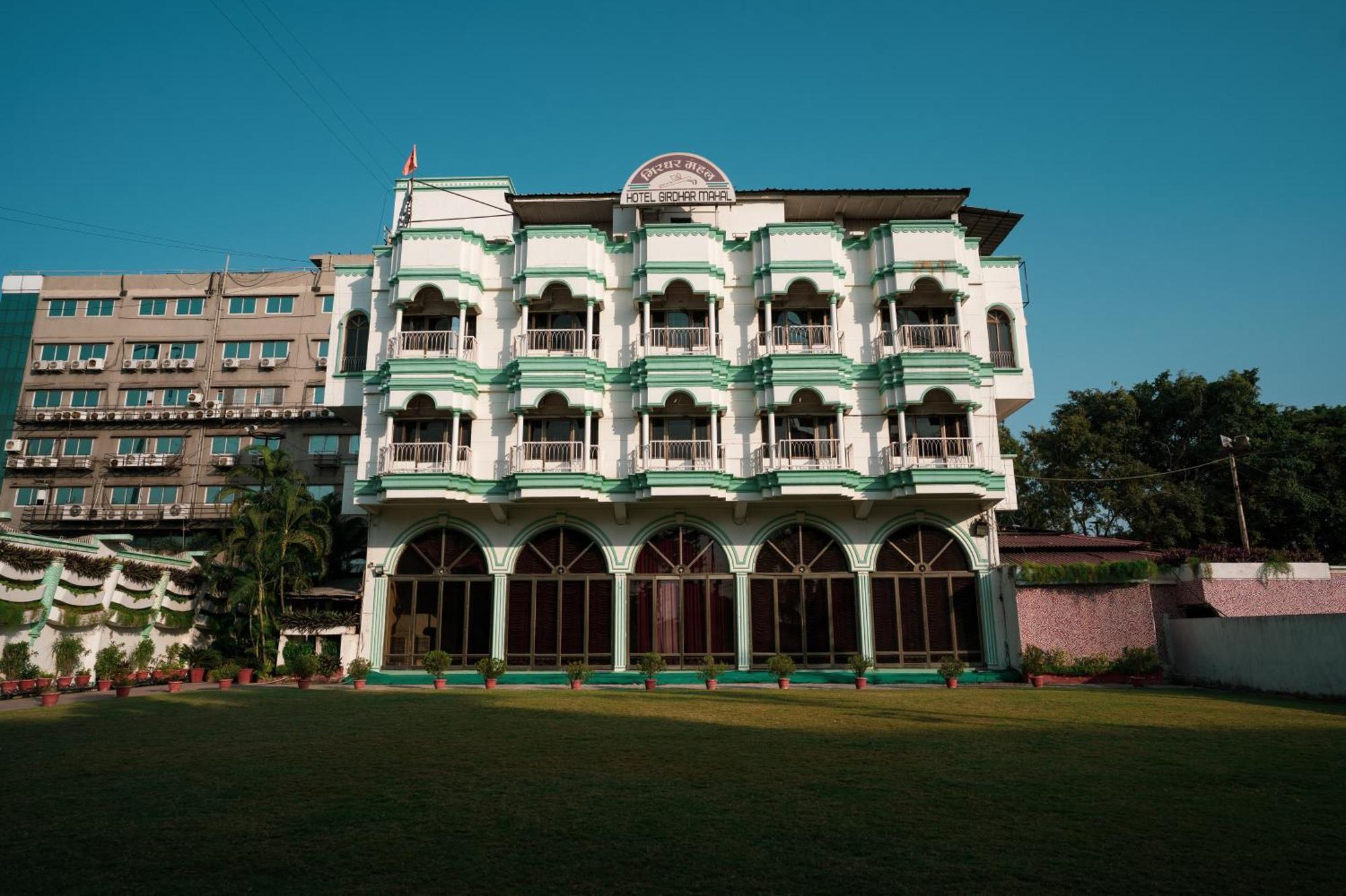 Hotel Girdhar Mahal Indore Exterior foto